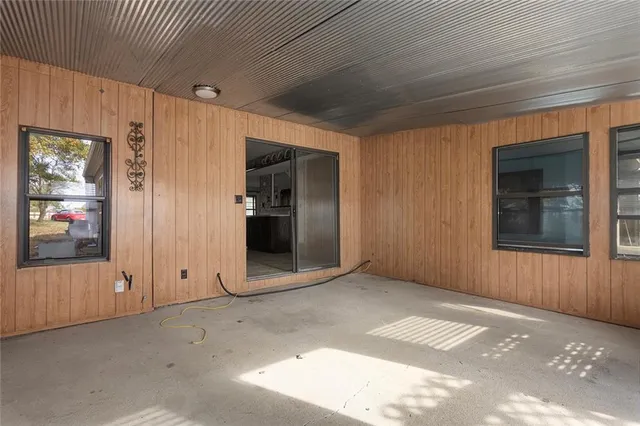 $600,000 | 1717 Southwest Hook Road, Lee's Summit, MO 64082