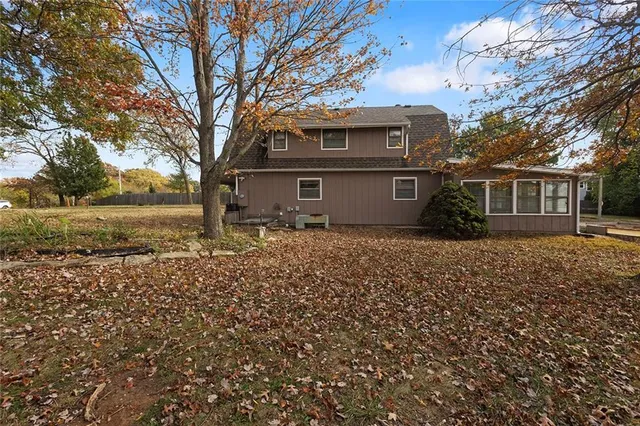 $600,000 | 1717 Southwest Hook Road, Lee's Summit, MO 64082