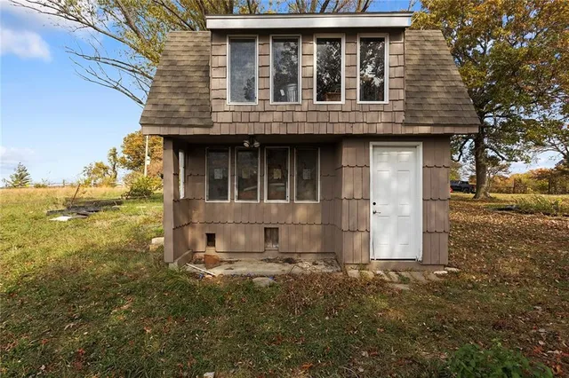 $600,000 | 1717 Southwest Hook Road, Lee's Summit, MO 64082