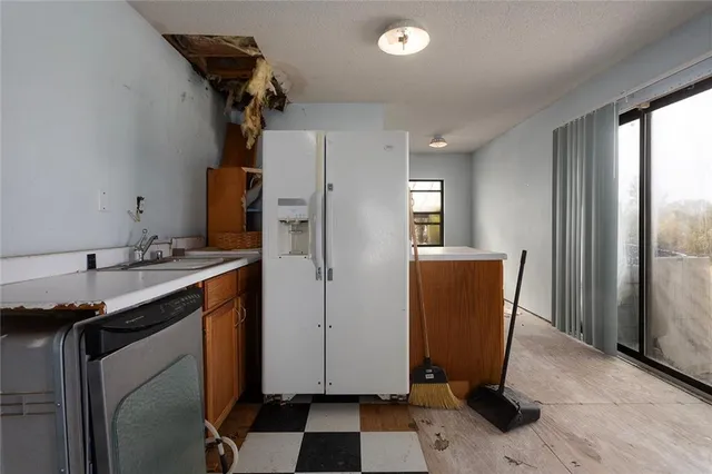 $600,000 | 1717 Southwest Hook Road, Lee's Summit, MO 64082