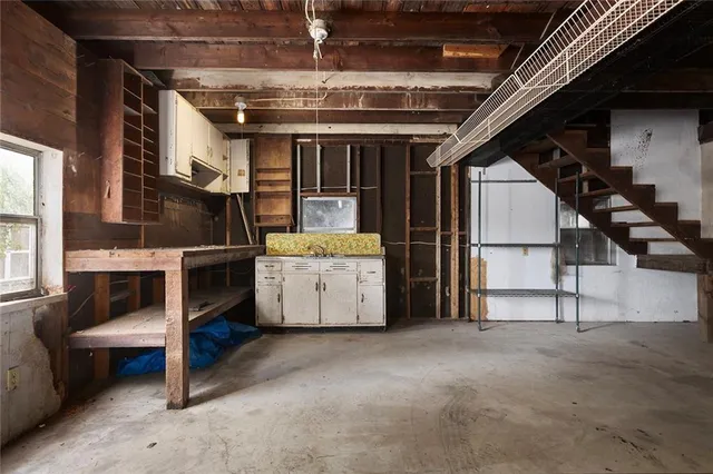 $600,000 | 1717 Southwest Hook Road, Lee's Summit, MO 64082