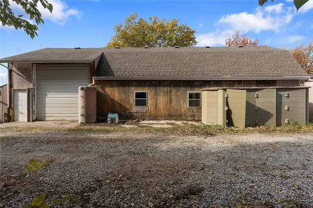 $600,000 | 1717 Southwest Hook Road, Lee's Summit, MO 64082