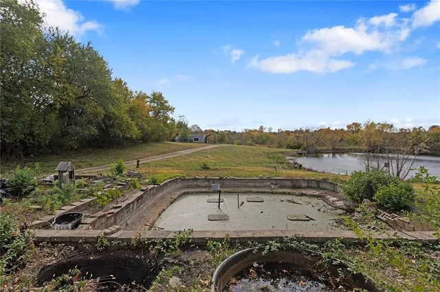 $600,000 | 1717 Southwest Hook Road, Lee's Summit, MO 64082