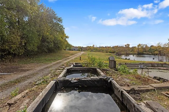 $600,000 | 1717 Southwest Hook Road, Lee's Summit, MO 64082