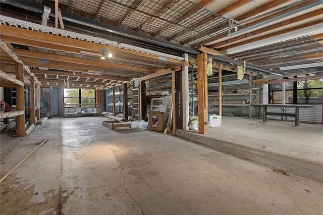 $600,000 | 1717 Southwest Hook Road, Lee's Summit, MO 64082