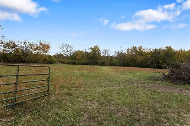 $600,000 | 1717 Southwest Hook Road, Lee's Summit, MO 64082