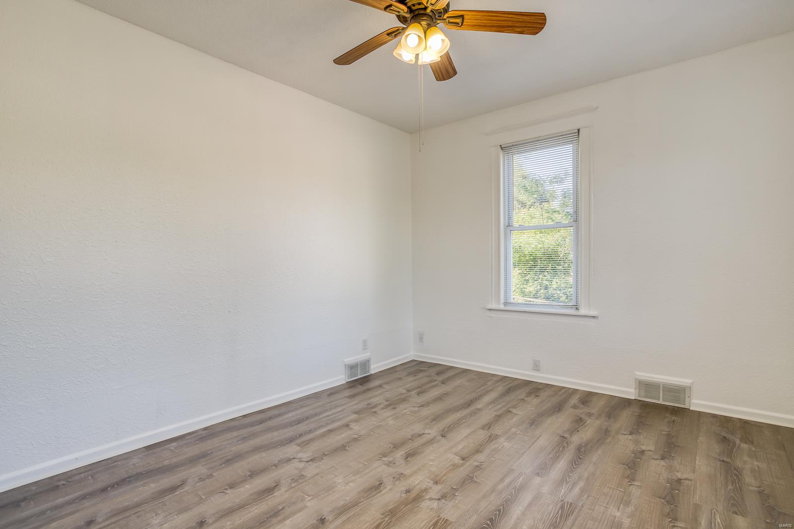 632 Military Road St. Louis, MO 63125 - Photo 11 of 30 Gallery Image 11