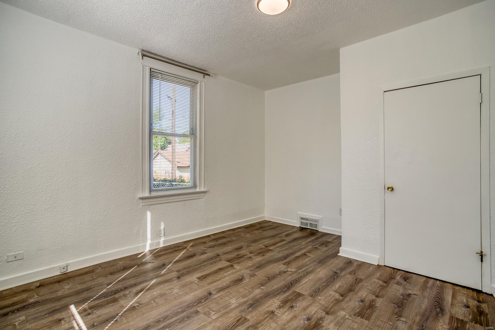 632 Military Road St. Louis, MO 63125 - Photo 15 of 30 Gallery Image 15