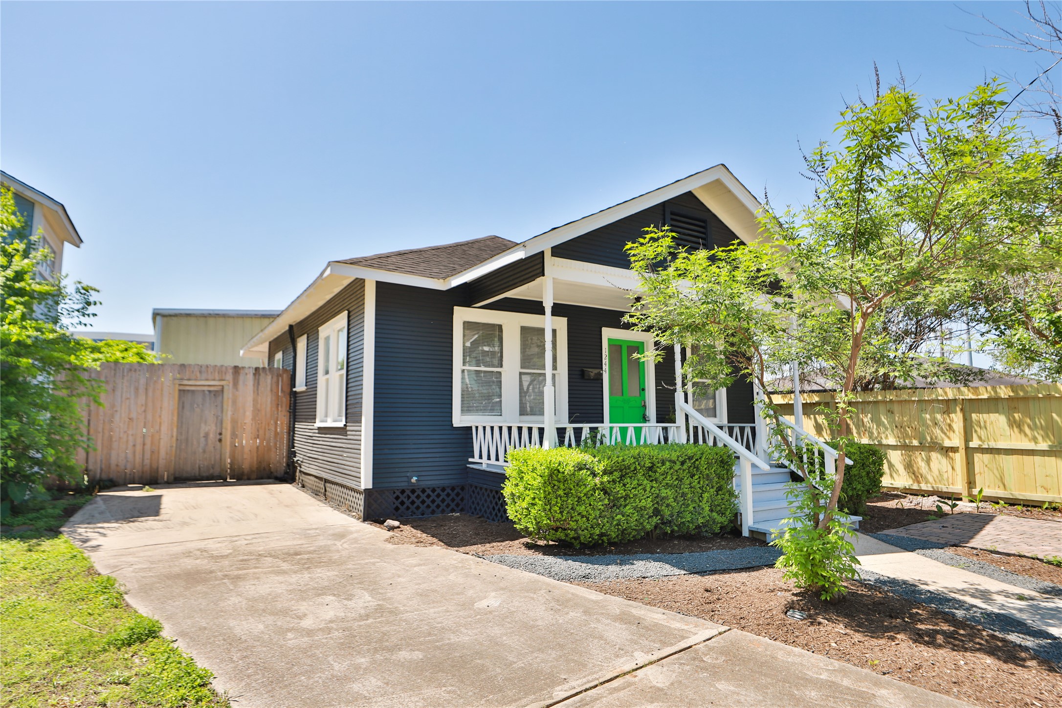 1244 West 21st Street Houston, TX 77008 - Photo 4 of 37