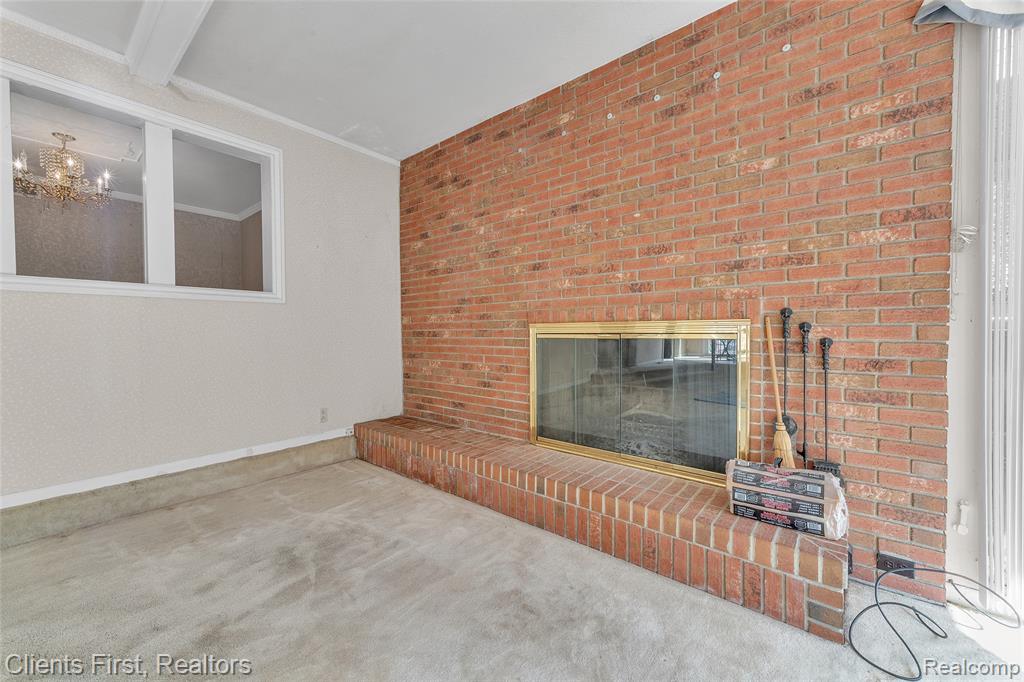 33801 Argonne Road Farmington Hills, MI 48335 - Photo 18 of 32