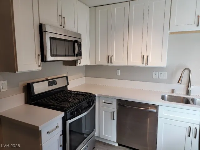 $1,675 | 2229 Donna Street, North Las Vegas, NV 89030