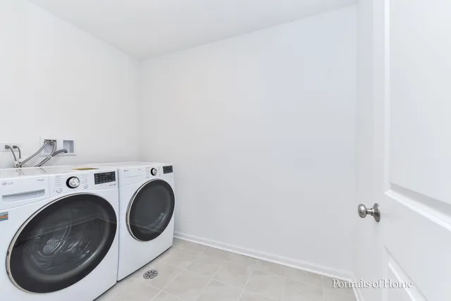 $3,000 | 4273 Chelsea Mnr Circle, Aurora, IL 60504