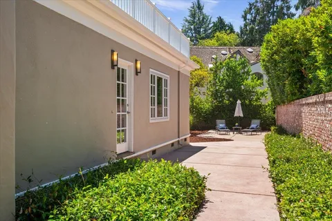 $9,200,000 | 1408 Edgewood Drive, Palo Alto, CA 94301