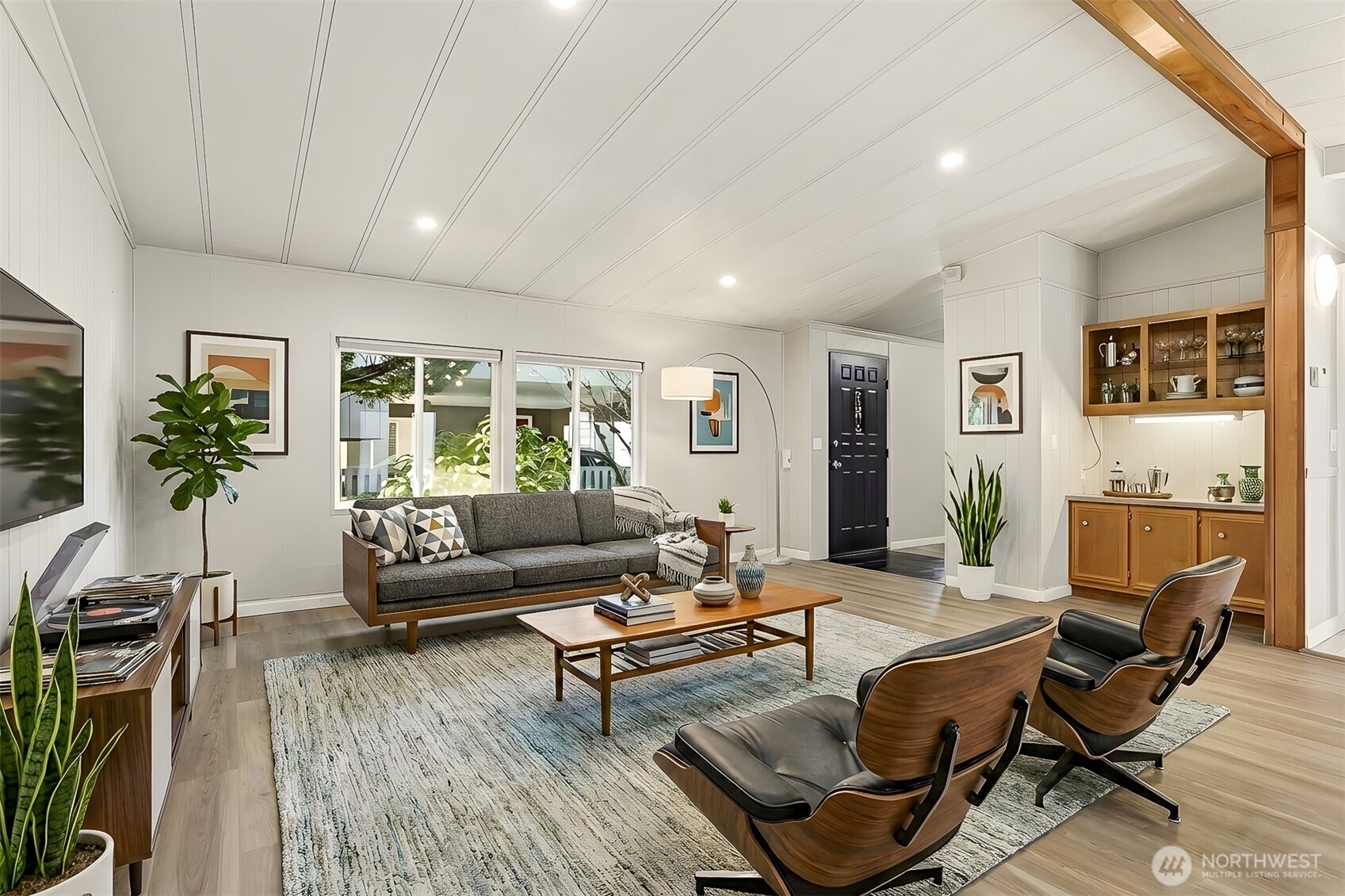 23728 Vista View Avenue Bothell, WA 98021 - Photo 4 of 40 a living room with furniture and wooden floor