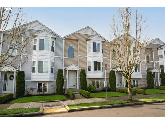 $379,900 | 5700 Northeast 82nd Avenue, Vancouver, WA 98662