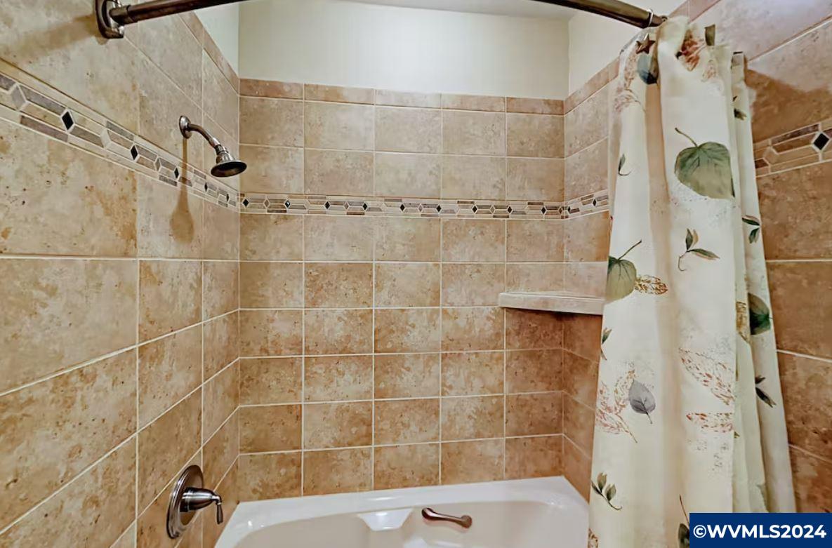 1125 Northwest Spring Street Newport, OR 97365 - Photo 19 of 24