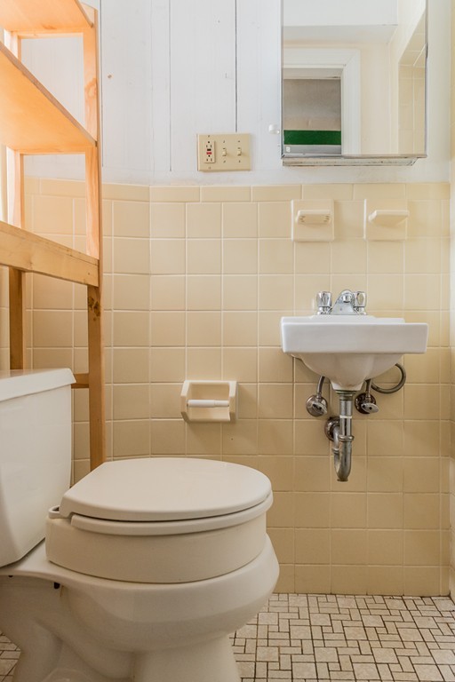 30 Ayles Road Boston, MA 02136 - Photo 17 of 29