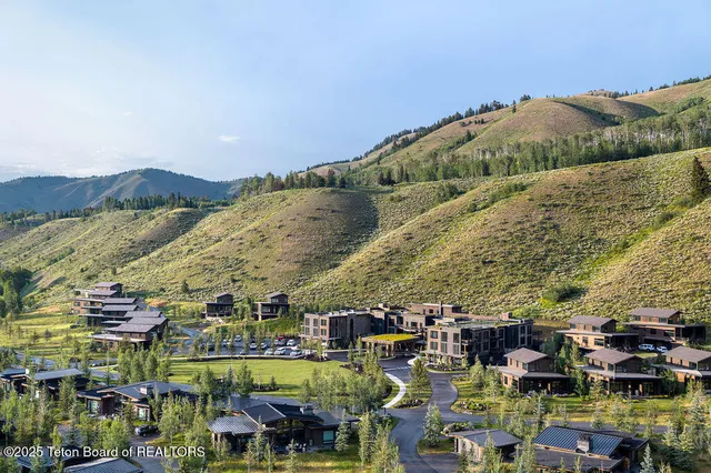$2,795,000 | 14195 Weiskopf Way, Unit 324, Jackson, WY 83001
