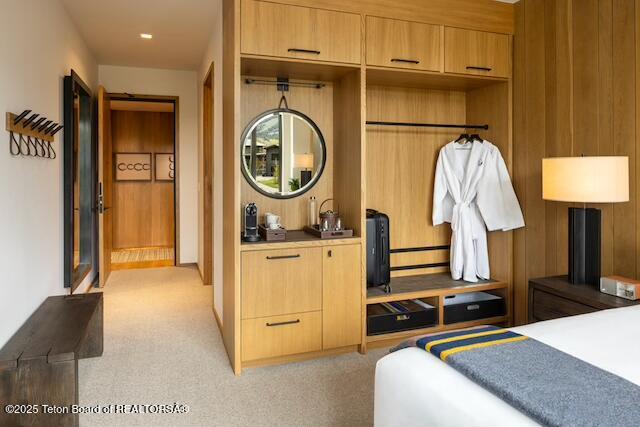 14195 Weiskopf Way, Unit 324 Jackson, WY 83001 - Photo 21 of 36 Suite Primary