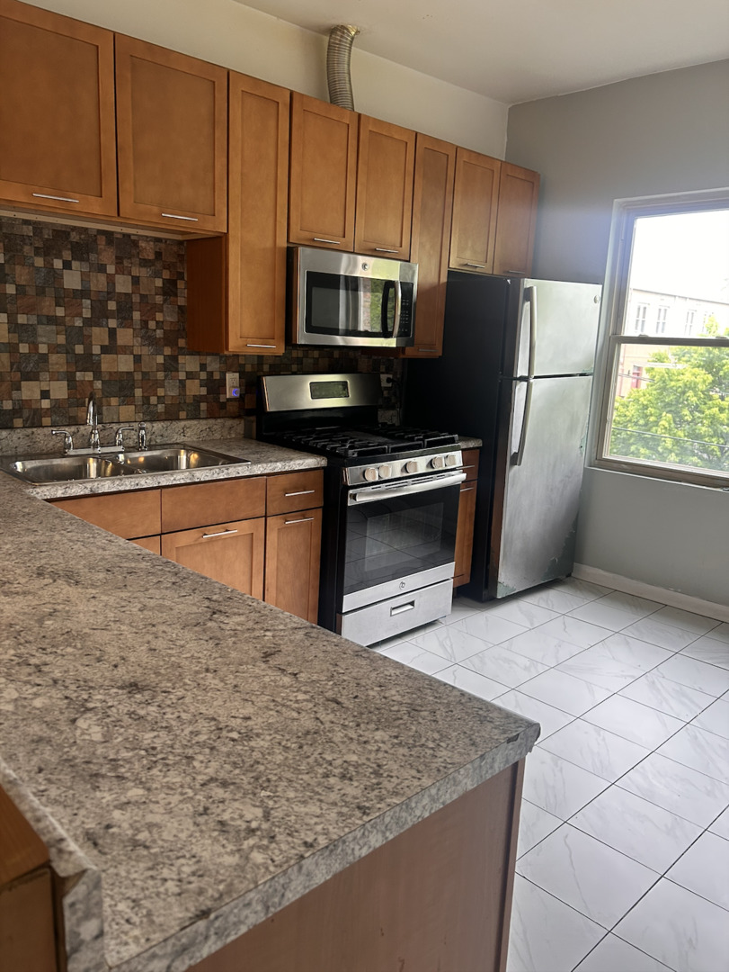 5938 South Indiana Avenue, Unit 2 Chicago, IL 60637 - Photo 2 of 8