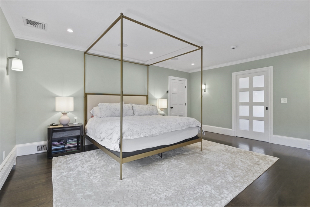 98 Carlton Street Brookline, MA 02446 - Photo 22 of 40