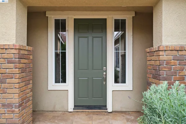 $589,888 | 204 Daylilly Lane, Patterson, CA 95363