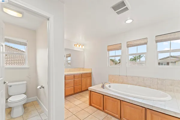 $589,888 | 204 Daylilly Lane, Patterson, CA 95363