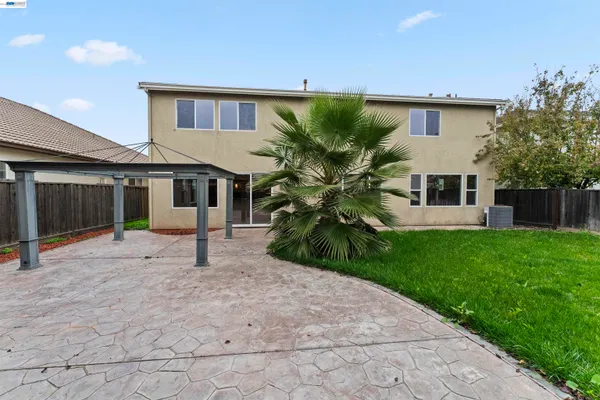 $589,888 | 204 Daylilly Lane, Patterson, CA 95363