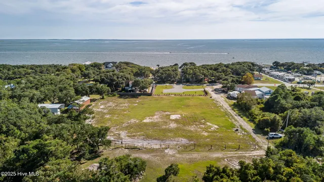 $310,000 | 177 Huntley Road, Harkers Island, NC 28531