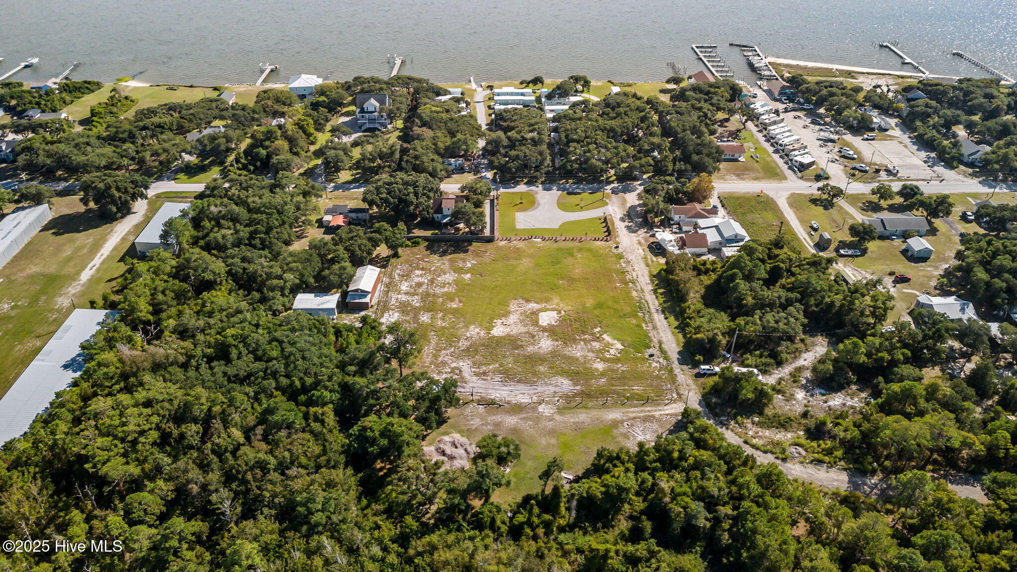177 Huntley Road Harkers Island, NC 28531 - Photo 5 of 26 177 Huntley Road