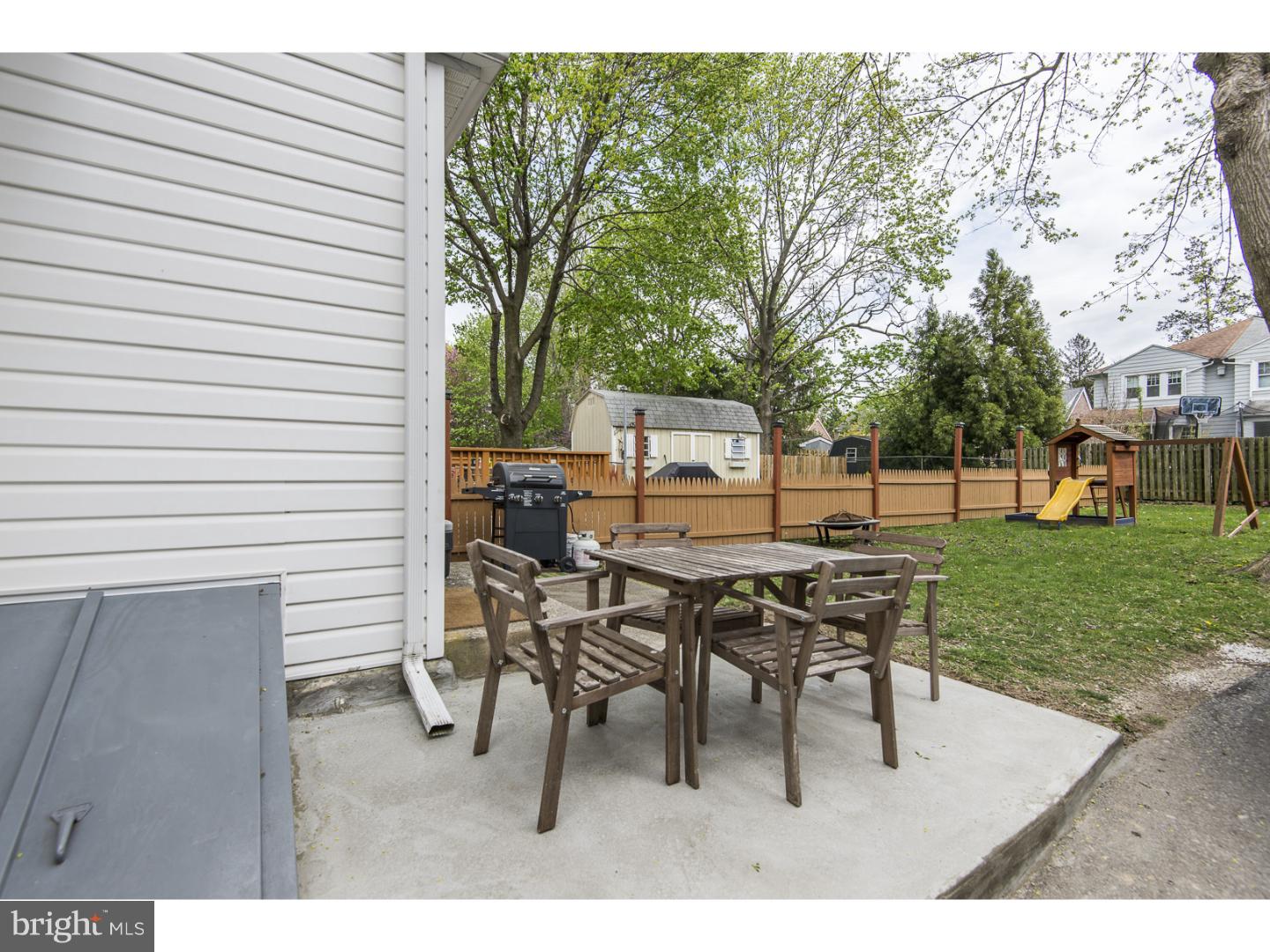211 Valley View Road Media, PA 19063 - Photo 2 of 24 Side Yard