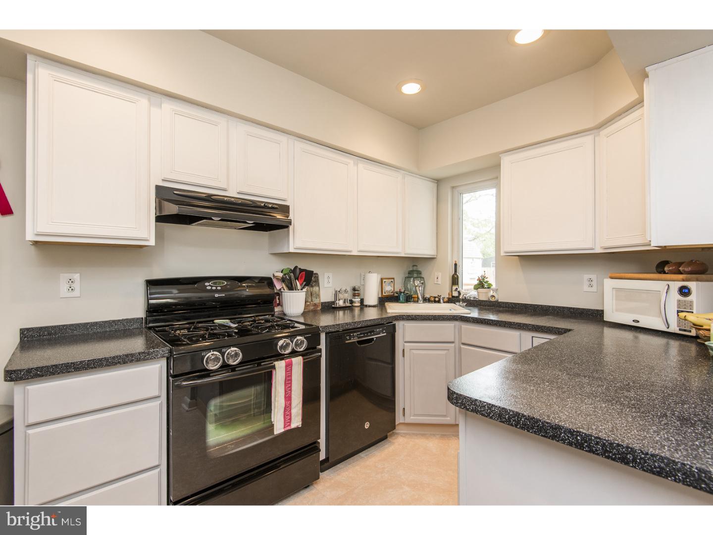 211 Valley View Road Media, PA 19063 - Photo 14 of 24 Kitchen