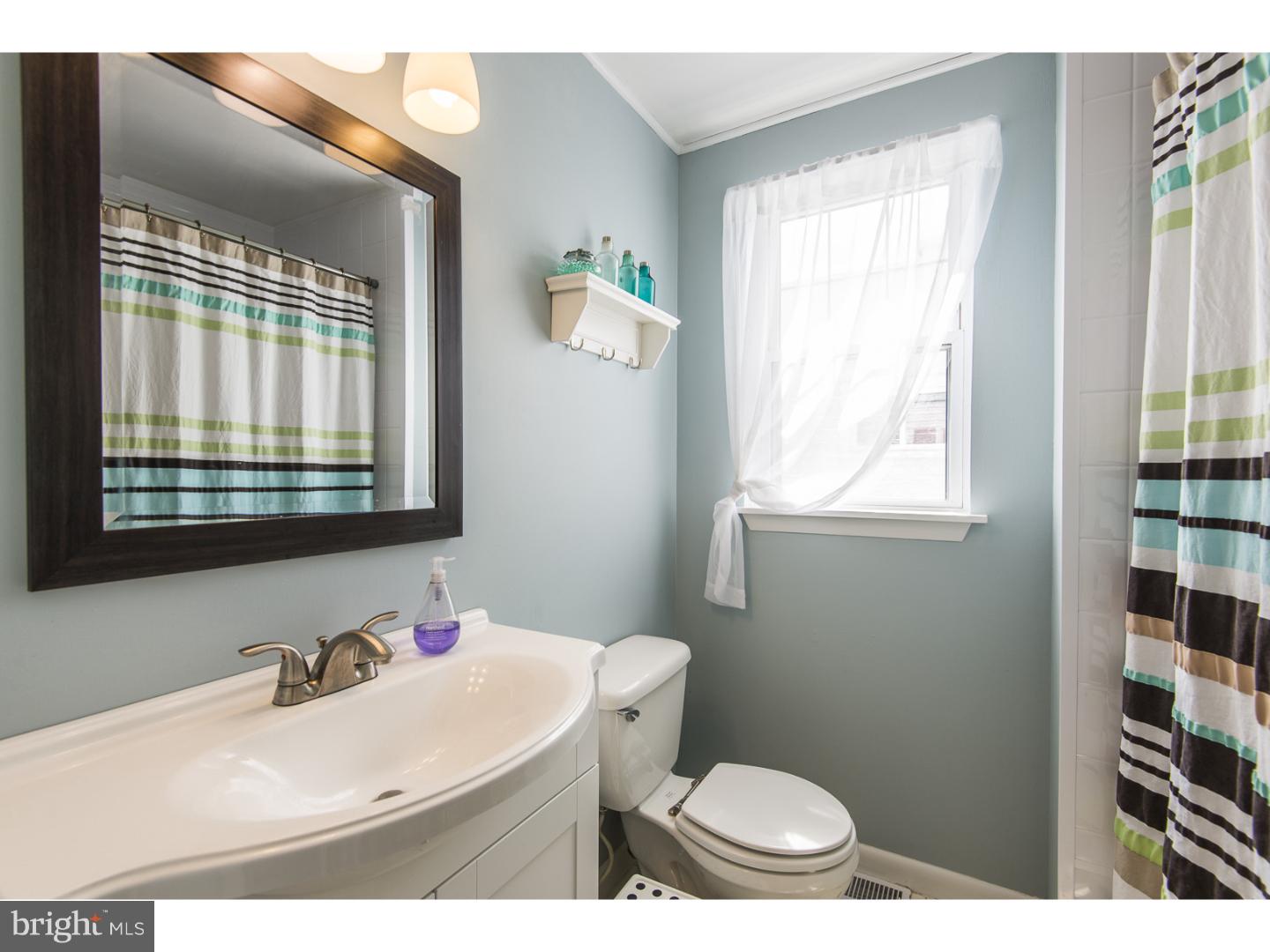 211 Valley View Road Media, PA 19063 - Photo 20 of 24 Bathroom