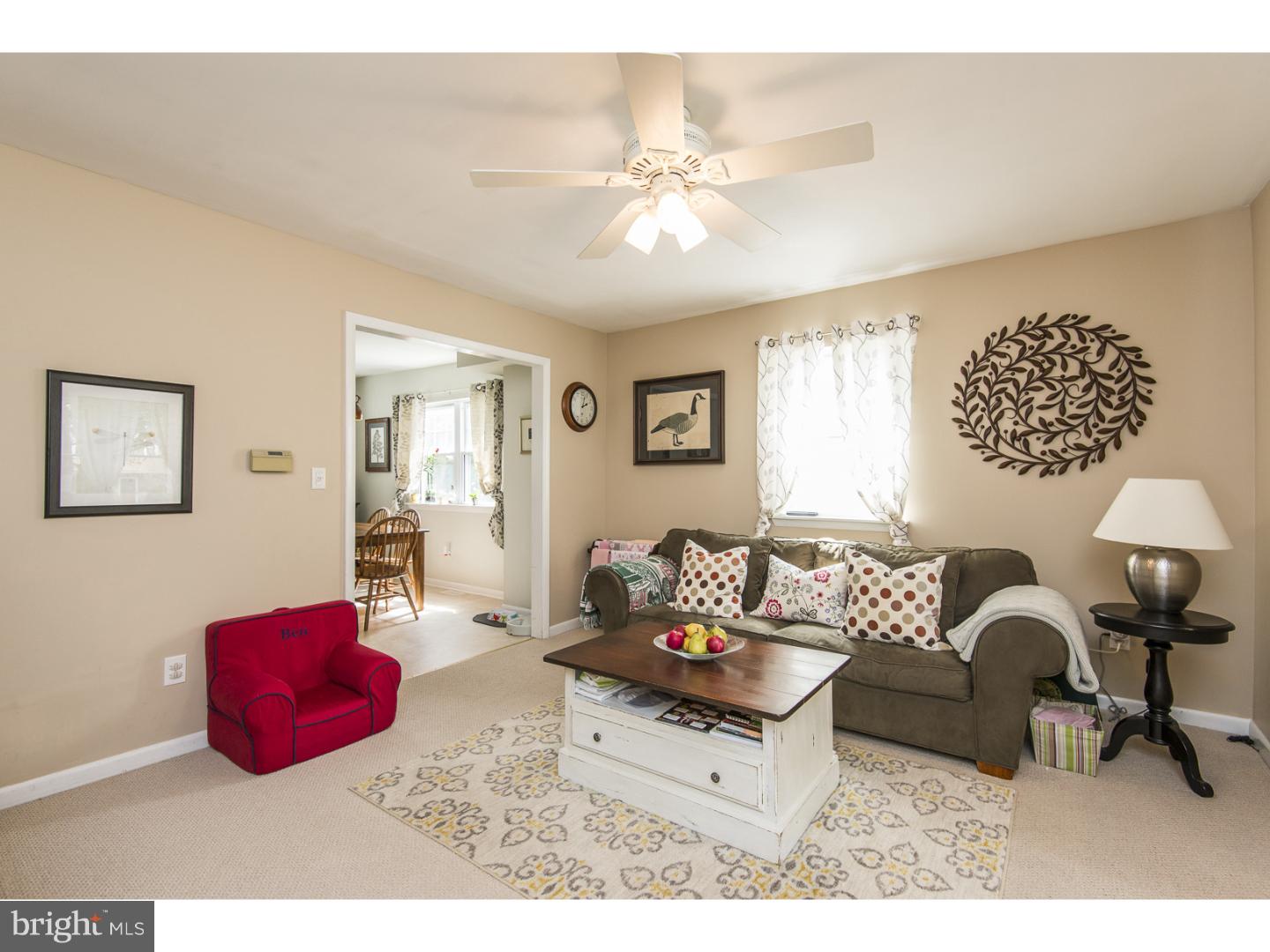 211 Valley View Road Media, PA 19063 - Photo 9 of 24 Living Room