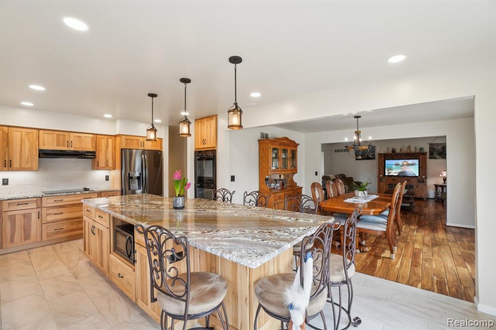 2138 Kennedy Drive Rochester Hills, MI 48309 - Photo 5 of 63
