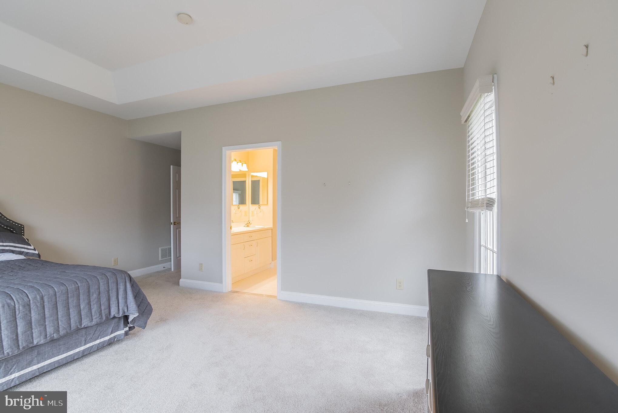 41 Hedge Row Road Princeton, NJ 08540 - Photo 21 of 29 Master Bedroom