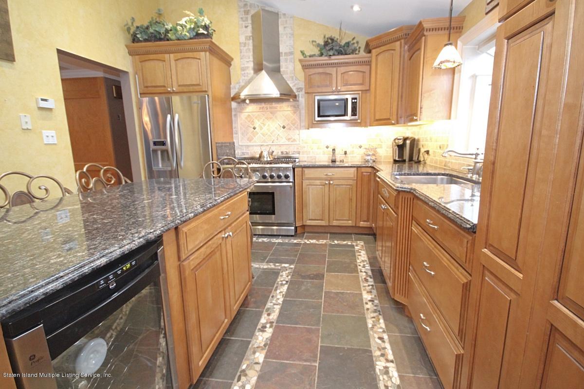 549 Rathbun Avenue Staten Island, NY 10312 - Photo 10 of 31 IMG_0228_Fotor