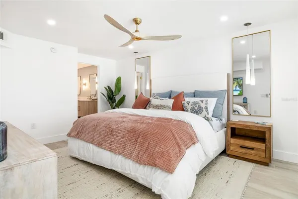 $1,350,000 | 19 Whispering Sands Drive, Unit 302, Sarasota, FL 34242