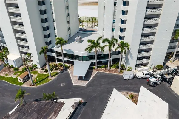 $1,350,000 | 19 Whispering Sands Drive, Unit 302, Sarasota, FL 34242