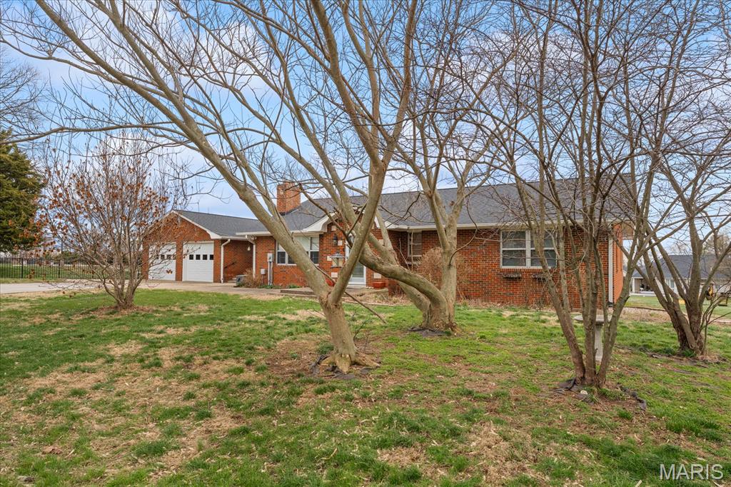 2712 Vulliet Road Highland, IL 62249 - Photo 11 of 52