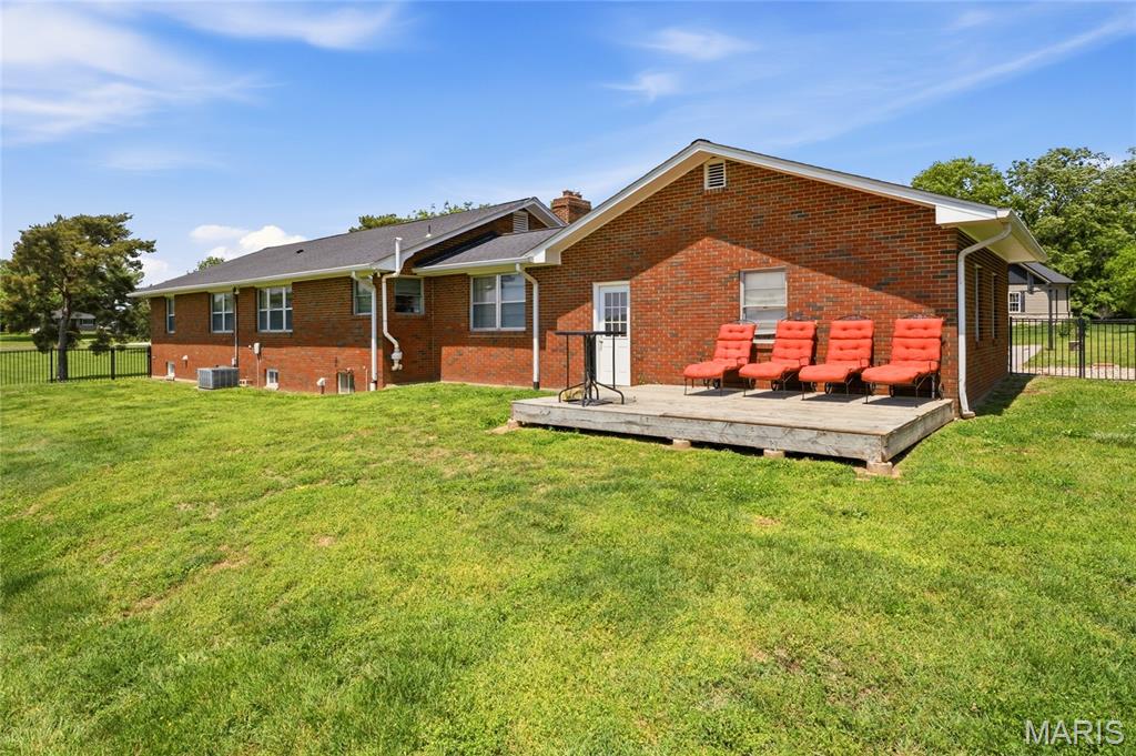 2712 Vulliet Road Highland, IL 62249 - Photo 43 of 48