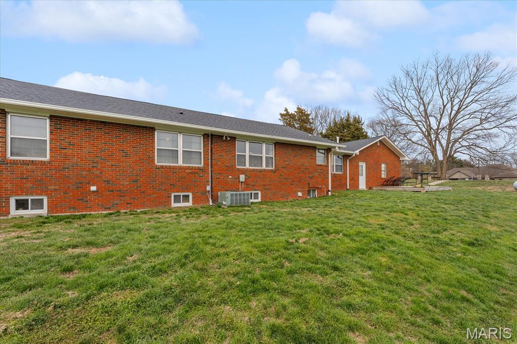 2712 Vulliet Road Highland, IL 62249 - Photo 50 of 52