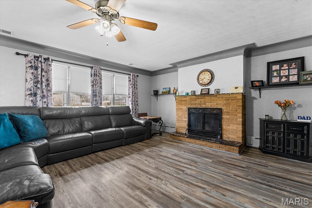 2712 Vulliet Road Highland, IL 62249 - Photo 8 of 48