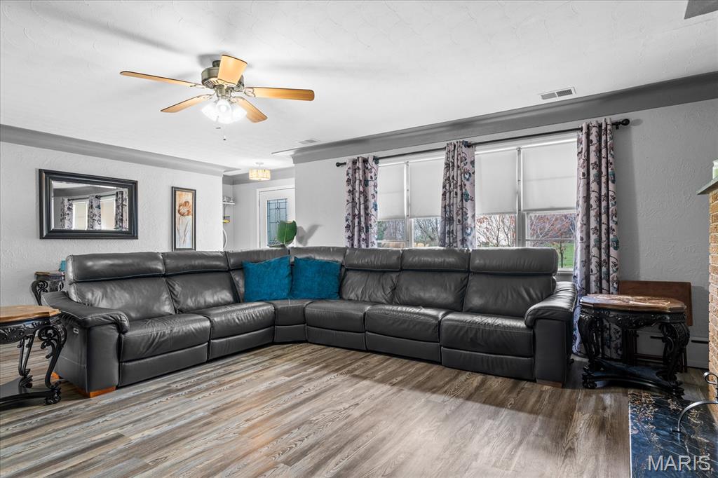 2712 Vulliet Road Highland, IL 62249 - Photo 10 of 48