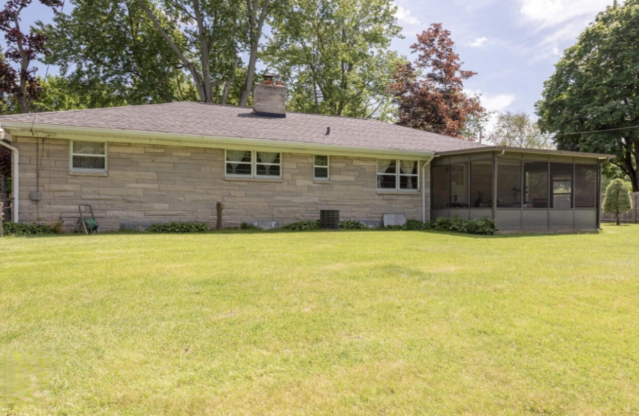 315 Devon Road Battle Creek, MI 49015 - Photo 4 of 19 5153C52F-F5A9-4C90-A4B9-3220BE03183B