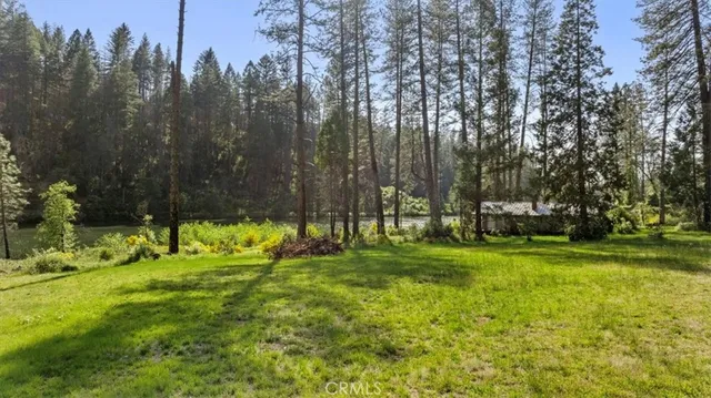 a view of a golf course