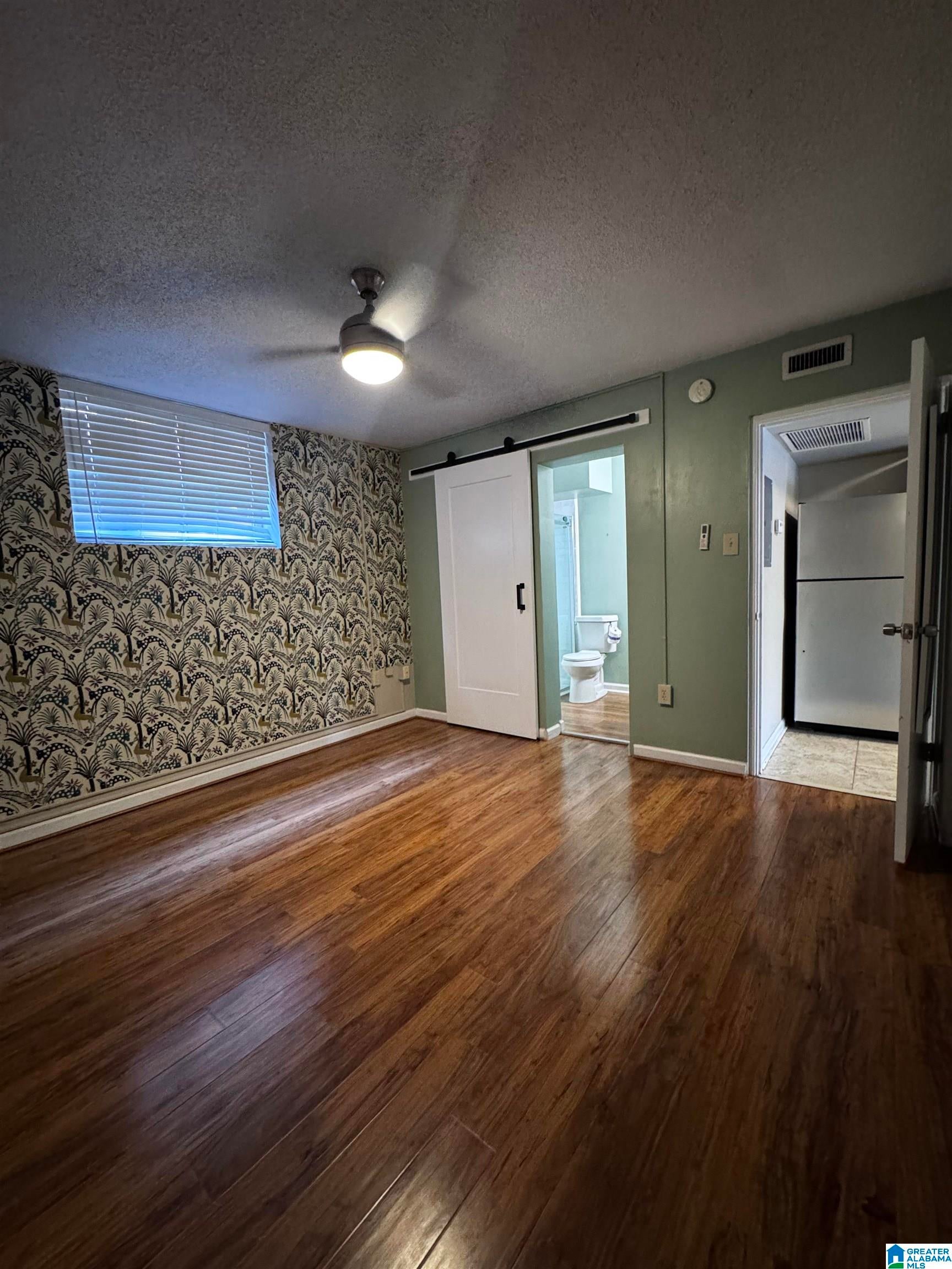 66 Rhodes Circle South Birmingham, AL 35205 - Photo 3 of 14 Gallery Image 3
