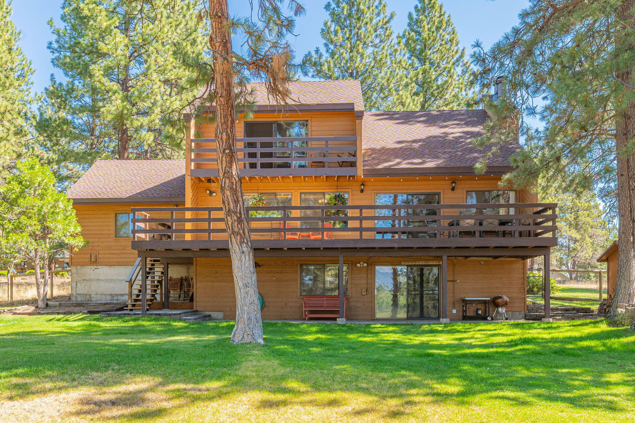 69777 Pine Ridge Road Sisters, OR 97759 - Photo 44 of 73 8-web-or-mls-Riley_Visuals-8