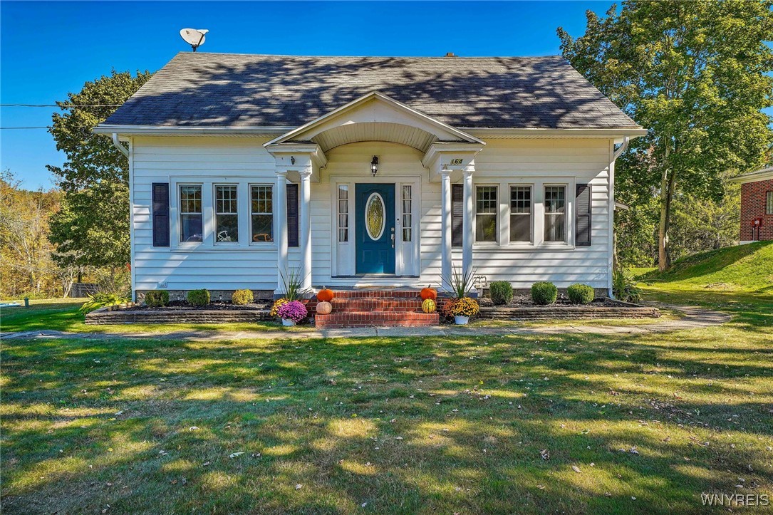 164 Capitol Heights Holland, NY 14080 - Photo 2 of 38