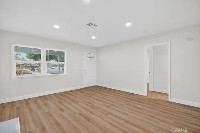 $1,100,000 | 4392 Elm Avenue, Long Beach, CA 90807